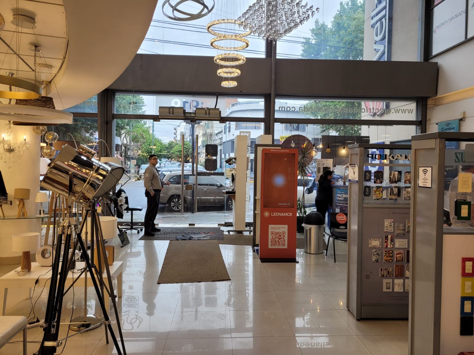 LEDVANCE: retail, vista 2