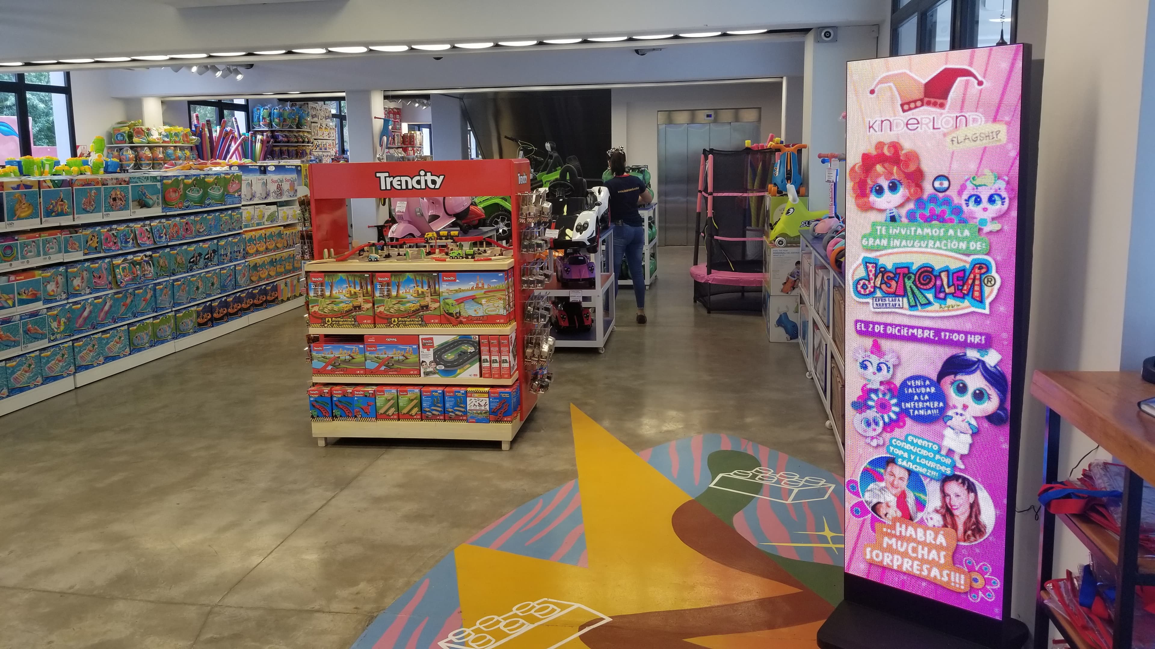 Kinderland: retail, vista 3