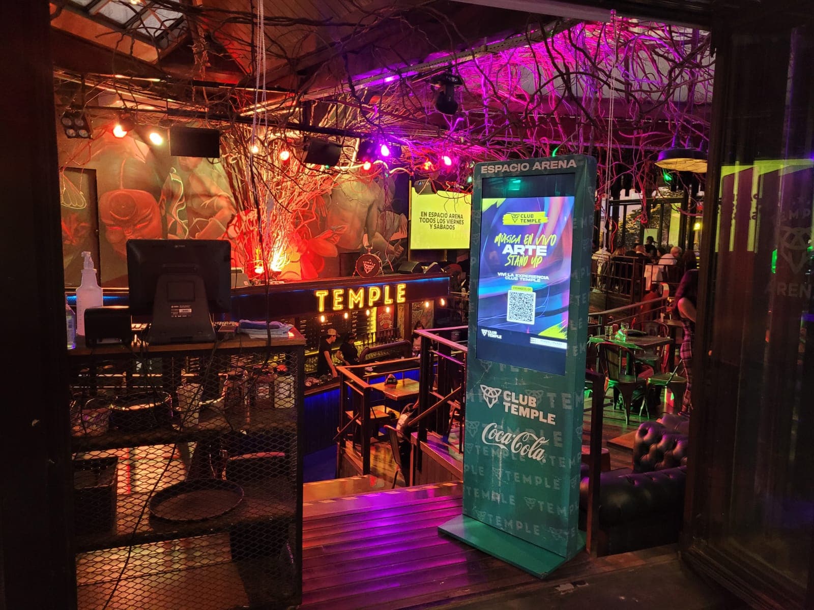 Club Temple + Coca-Cola: hospitalidad, vista 6
